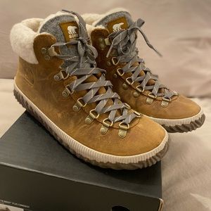 OUT N ABOUT PLUS CONQUEST Waterproof